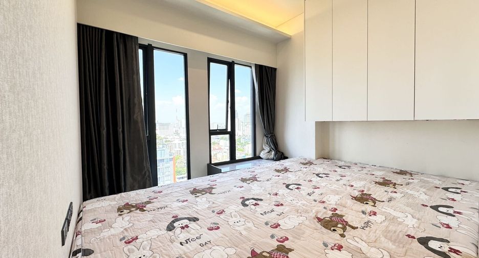 For rent 3 bedrooms condo in Watthana, Bangkok