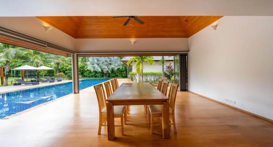 For sale 4 bedrooms villa in Thalang, Phuket
