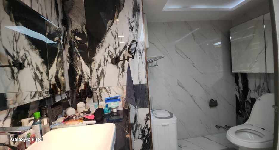 For sale 2 bedrooms condo in Bang Rak, Bangkok