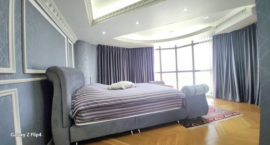 For sale 2 bedrooms condo in Bang Rak, Bangkok