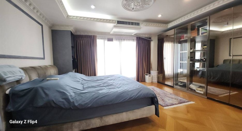 For sale 2 bedrooms condo in Bang Rak, Bangkok