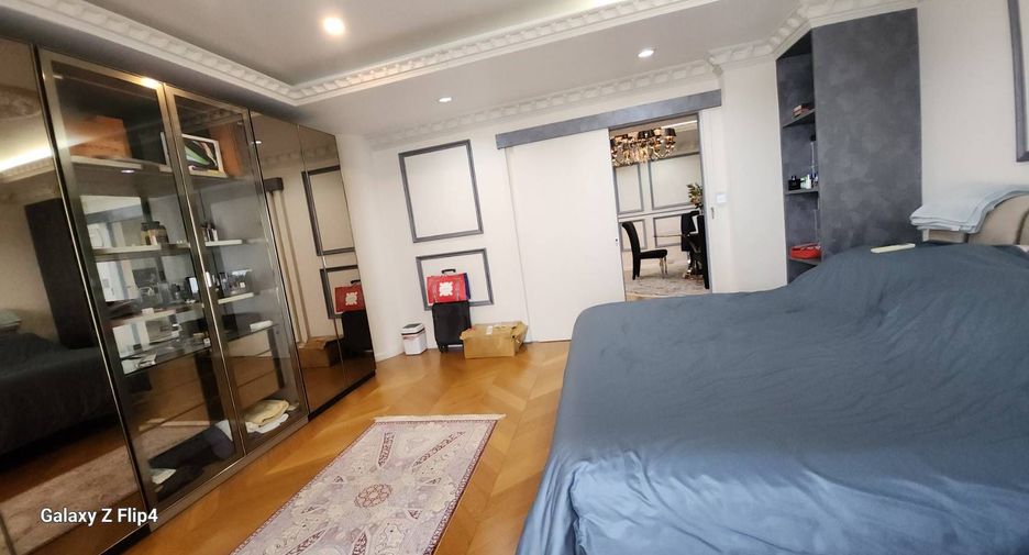For sale 2 bedrooms condo in Bang Rak, Bangkok