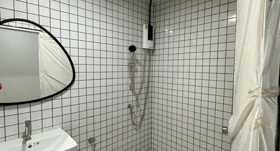 Продажа и аренда 5 спальни таунхаус в Банг Пхлат, Бангкок