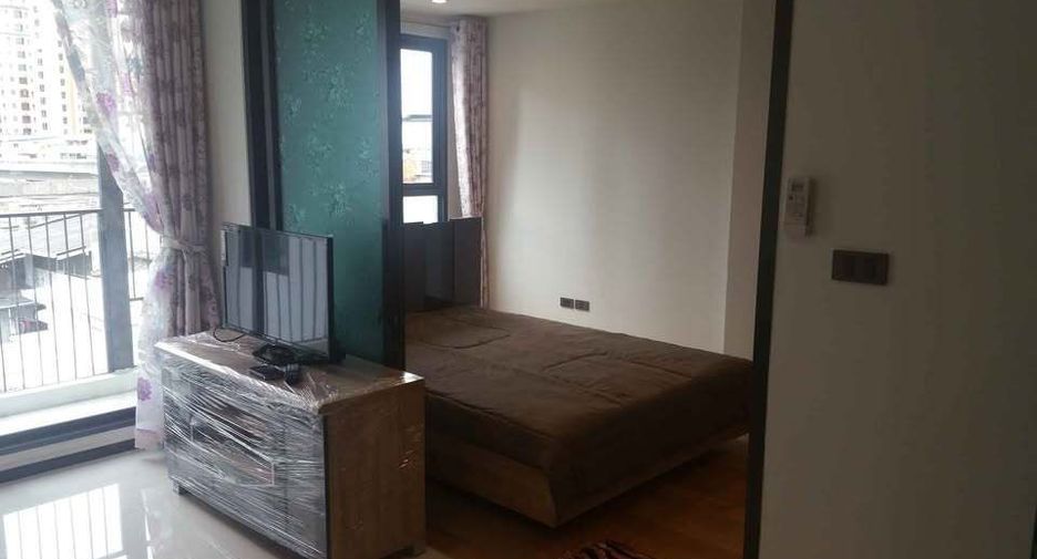 For rent 1 bed condo in Phra Khanong, Bangkok