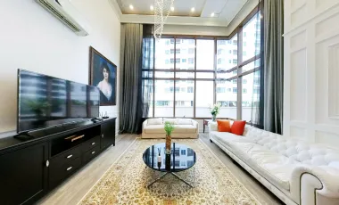 Condo en venta y en alquiler de 3 habitaciones en Khlong Toei, Bangkok