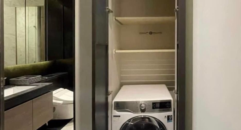 For rent 1 bed condo in Pathum Wan, Bangkok