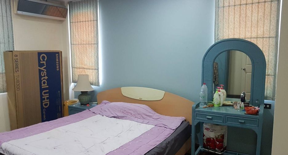 À vendre et à louer 3 chambres maison à Bang Lamung, Chonburi