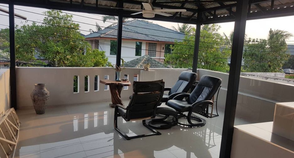 À vendre et à louer 3 chambres maison à Bang Lamung, Chonburi