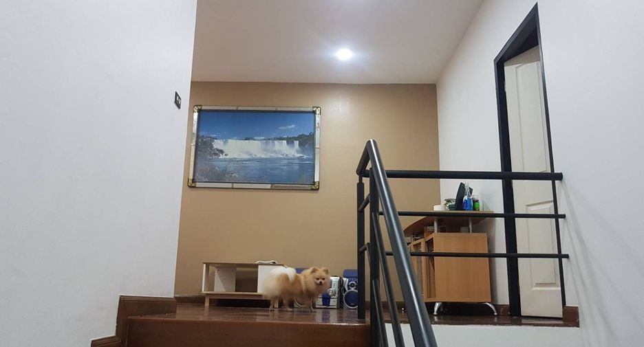 À vendre et à louer 3 chambres maison à Bang Lamung, Chonburi