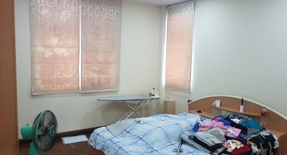 À vendre et à louer 3 chambres maison à Bang Lamung, Chonburi