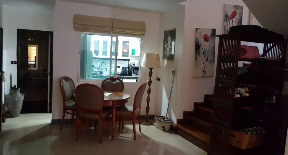À vendre et à louer 3 chambres maison à Bang Lamung, Chonburi