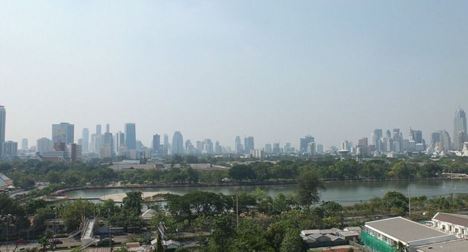 For rent 3 bedrooms apartment in Khlong Toei, Bangkok