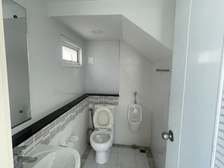 For sale and for rent 3 bedrooms townhouse in Lat Krabang, Bangkok
