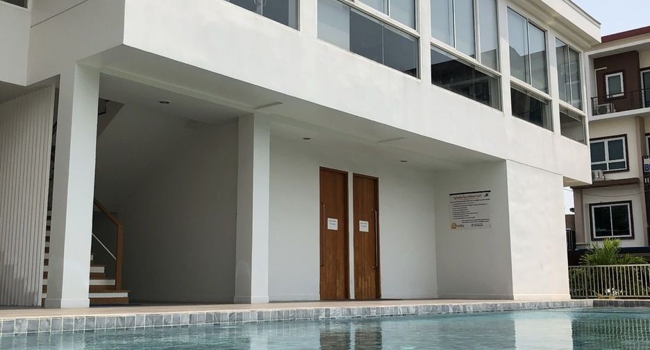 For sale そして for rent 3 ベッドルーム townhouse in Lat Krabang, Bangkok