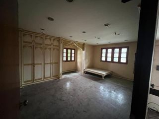 出租 4 卧室 联排别墅 在 Khlong Toei, 曼谷