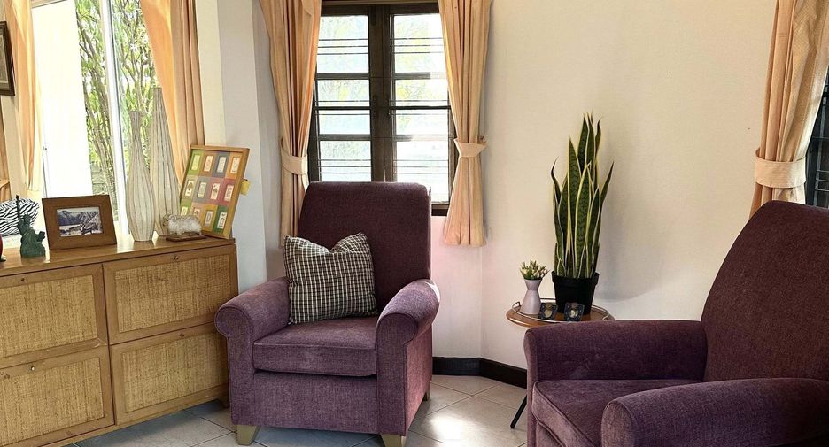 For sale 4 bedrooms house in Saphan Sung, Bangkok