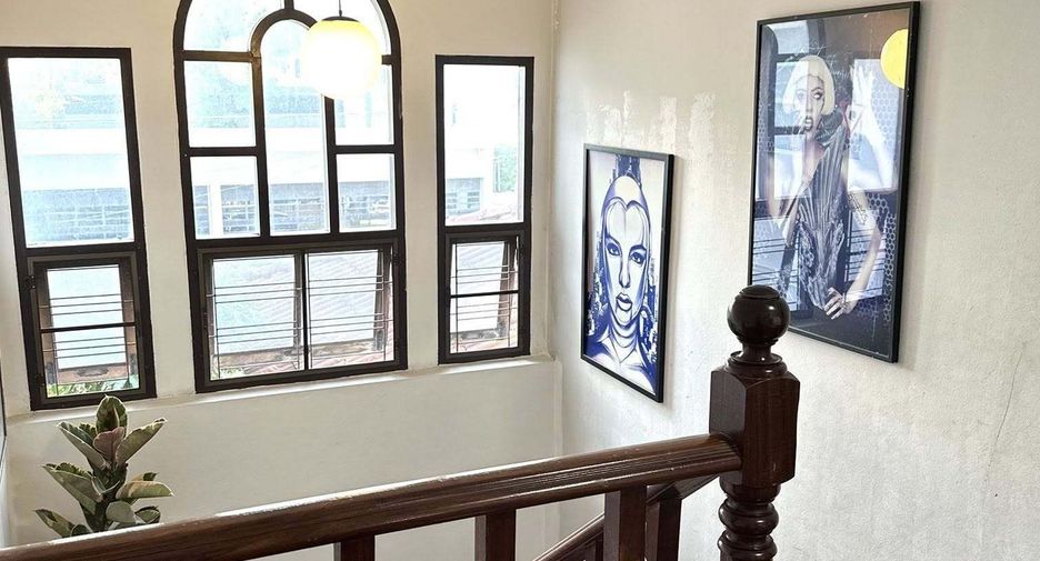 For sale 4 bedrooms house in Saphan Sung, Bangkok