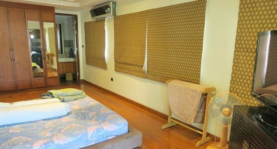 For sale 4 ベッドルーム villa in Bang Lamung, Chonburi