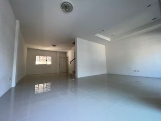 For sale 3 bedrooms townhouse in Lat Krabang, Bangkok