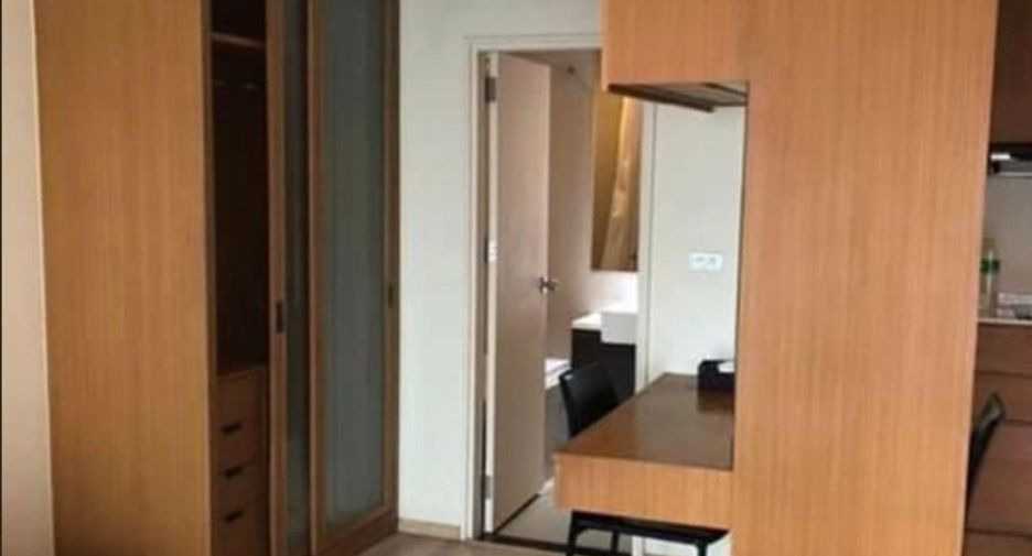 For sale 1 bed condo in Khlong Toei, Bangkok