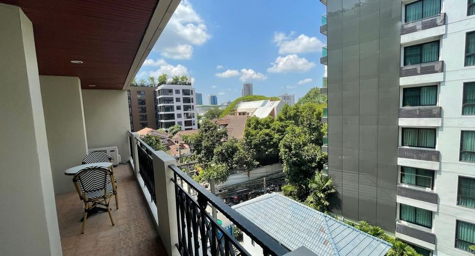 Wohnung zur Miete mit 3 Zimmer in Khlong Toei, Bangkok