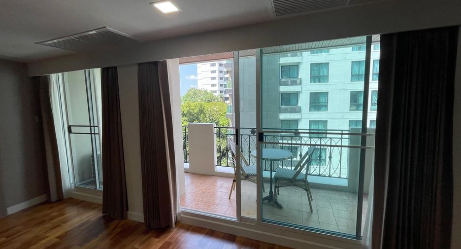 Wohnung zur Miete mit 3 Zimmer in Khlong Toei, Bangkok