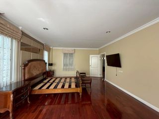 For sale and for rent 4 bedrooms villa in Bang Na, Bangkok