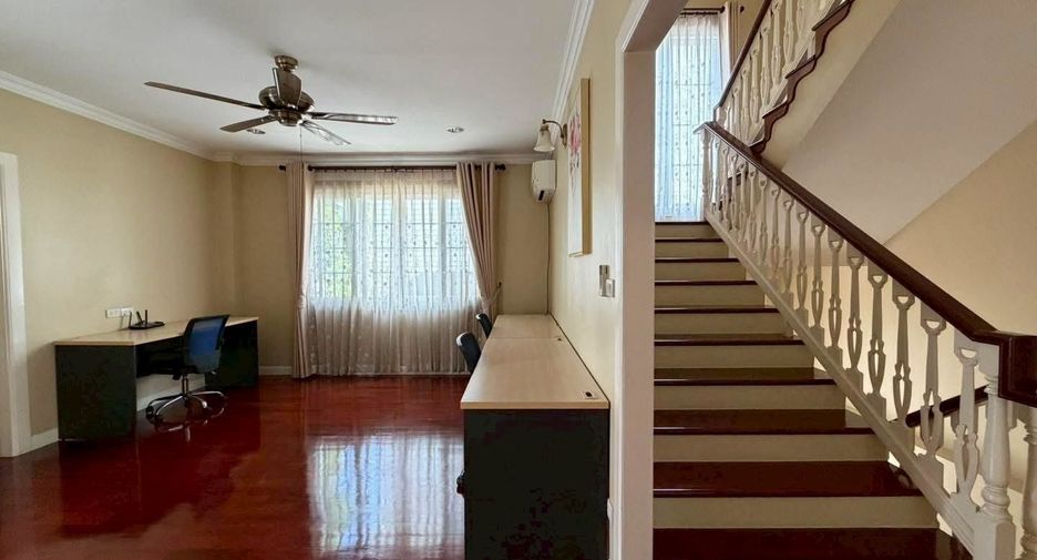 Villa zum Kauf und zur Miete mit 4 Zimmer in Bang Na, Bangkok