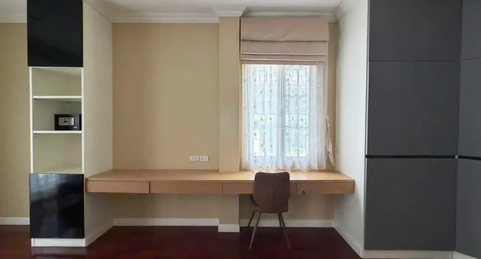 Villa zum Kauf und zur Miete mit 4 Zimmer in Bang Na, Bangkok