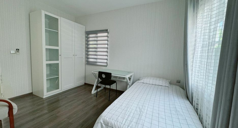 For rent 4 bedrooms house in Bang Phli, Samut Prakan