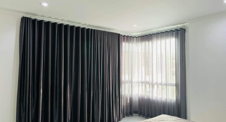 For rent 2 bedrooms condo in Yan Nawa, Bangkok