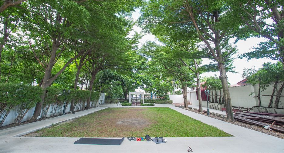 Wohnung zum Kauf und zur Miete mit 4 Zimmer in Sathon, Bangkok