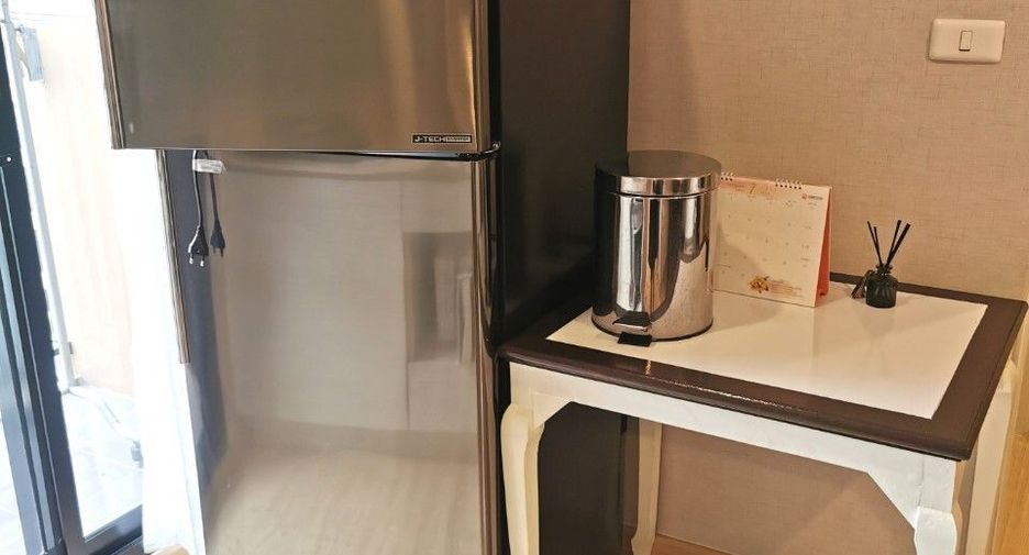 For rent 2 bedrooms condo in Bang Phlat, Bangkok
