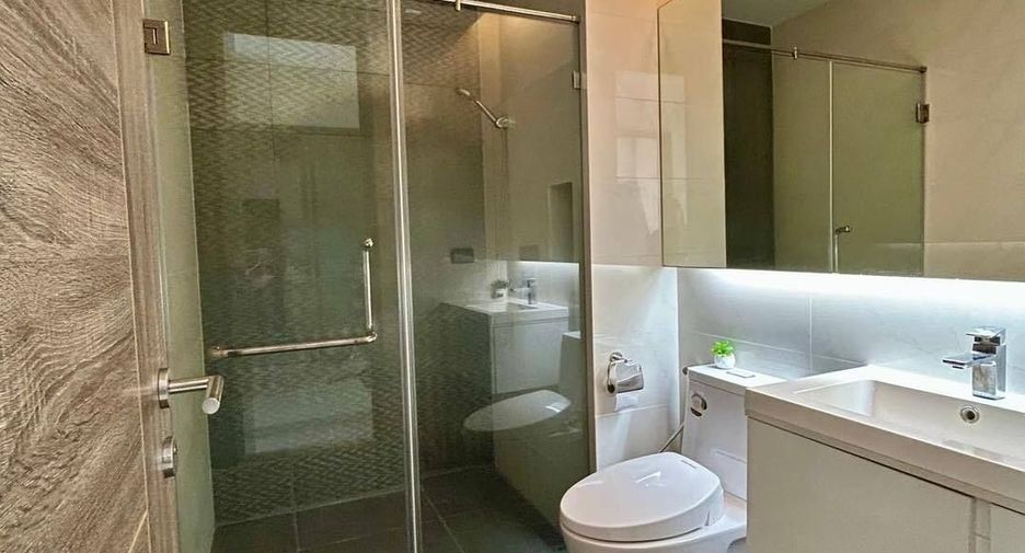 Wohnung zur Miete mit 2 Zimmer in Phra Khanong, Bangkok