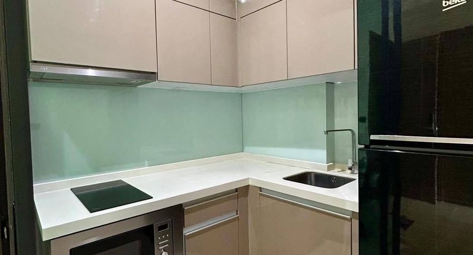 Wohnung zur Miete mit 2 Zimmer in Phra Khanong, Bangkok