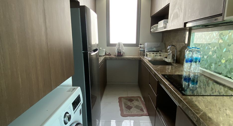 For rent 2 bedrooms condo in Watthana, Bangkok