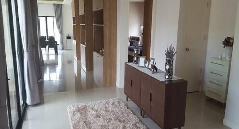 Casa en venta de 3 habitaciones en Sattahip, Chonburi