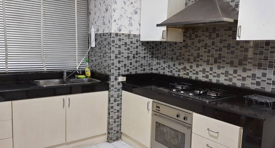 For sale 2 bedrooms condo in Pathum Wan, Bangkok