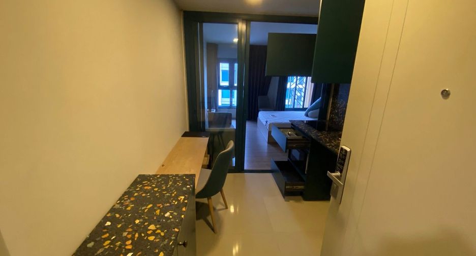 Wohnung zur Miete mit Studio in Khlong Toei, Bangkok
