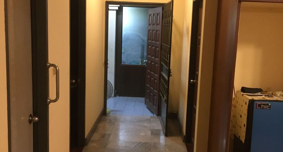 For sale and for rent 3 bedrooms house in Bang Na, Bangkok