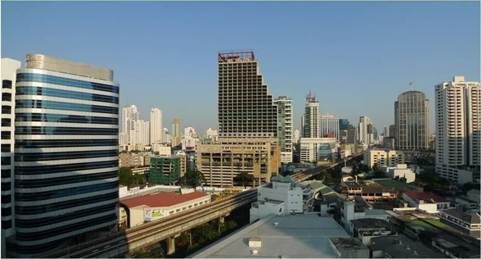 For rent 2 bedrooms condo in Khlong Toei, Bangkok