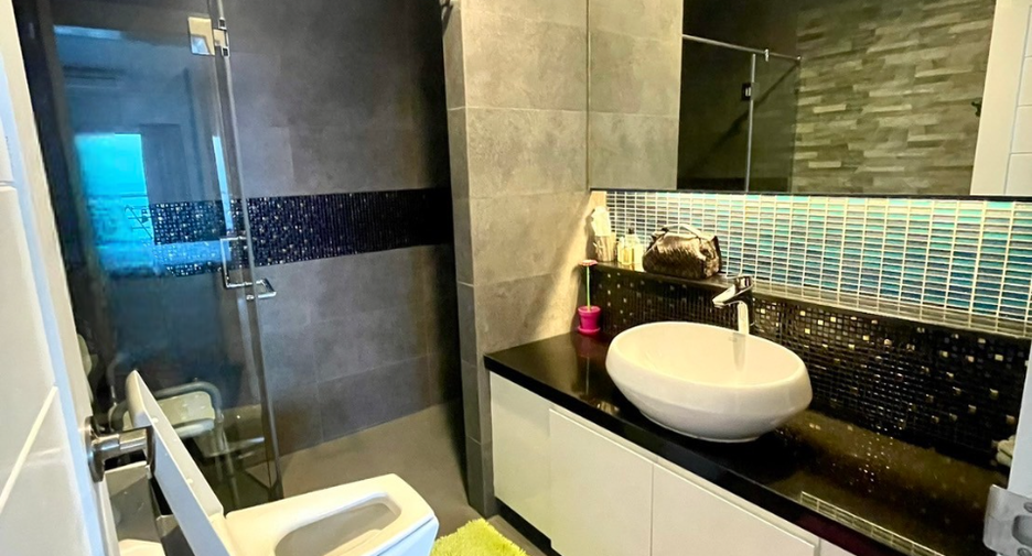 For sale 2 bedrooms condo in Cha Am, Phetchaburi
