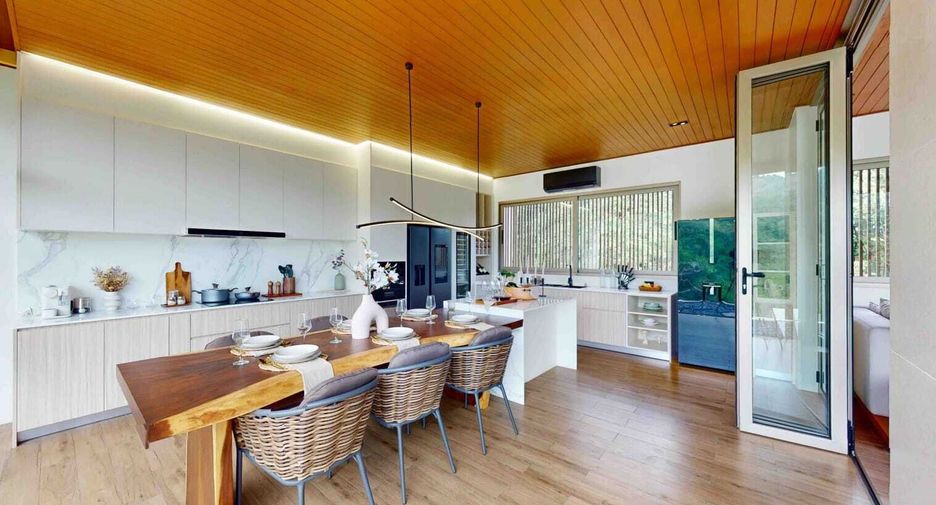 For sale 4 bedrooms villa in Thalang, Phuket