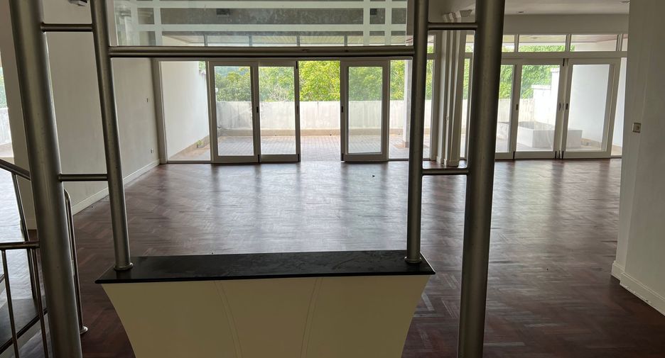 For sale 3 bedrooms condo in Thalang, Phuket