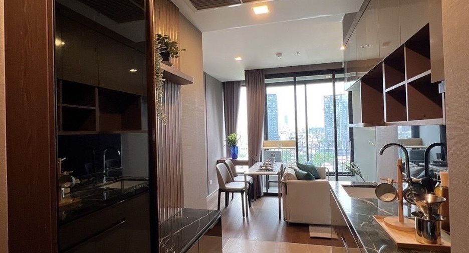For rent 2 bedrooms condo in Khlong Toei, Bangkok