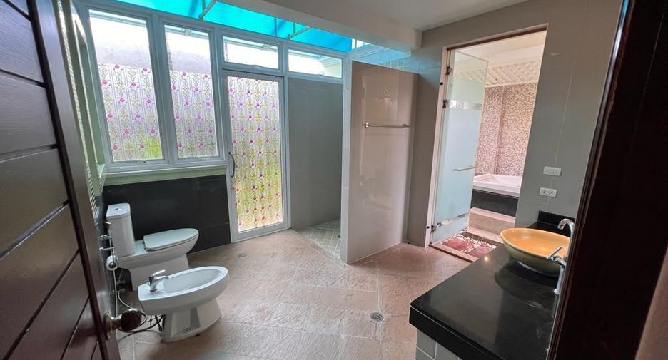 For sale 3 bedrooms villa in Thalang, Phuket