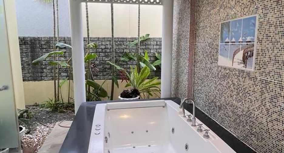For sale 3 bedrooms villa in Thalang, Phuket
