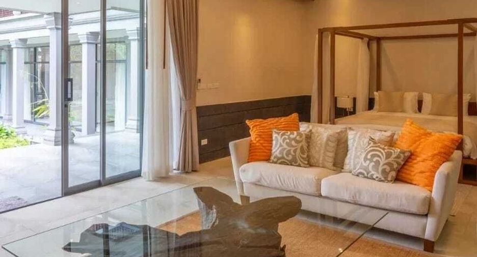 For rent 6 bedrooms villa in Mueang Phuket, Phuket