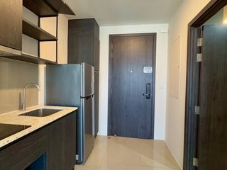 Wohnung zur Miete mit 1 Zimmer in Huai Khwang, Bangkok