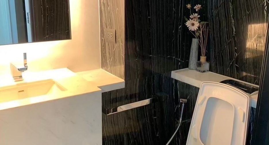 Condo en alquiler de 2 habitaciones en Bang Kho Laem, Bangkok